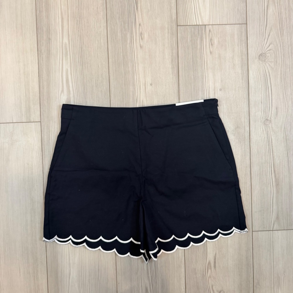 Ann Taylor Petite Navy Scalloped Hem Shorts‎ 12P NWT 592333